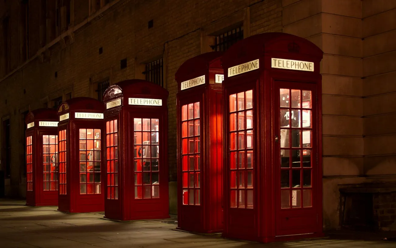 Ghosts of London: Self-Guided City Exploration Game