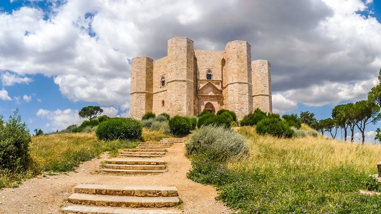 Castel del Monte architecture