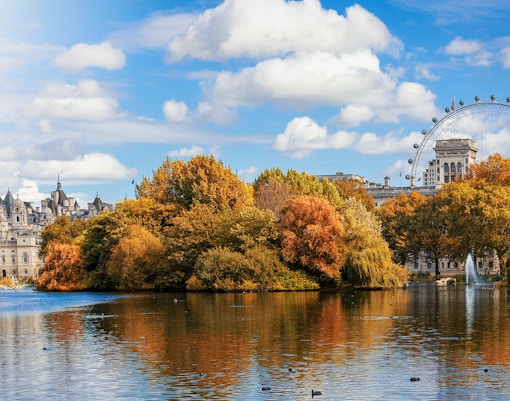London Travel Guide - Autumn in London
