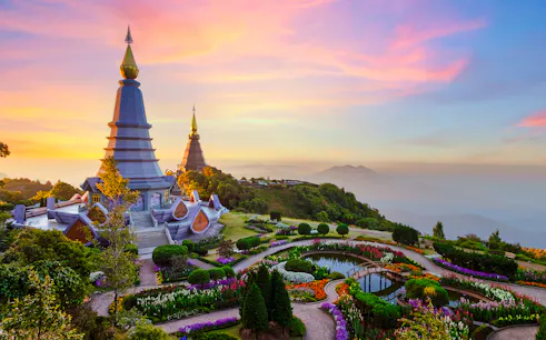 vanuit chiang mai: tour door het doi inthanon nationaal park met de tweelingpagodes en de wachirathan-waterval-1