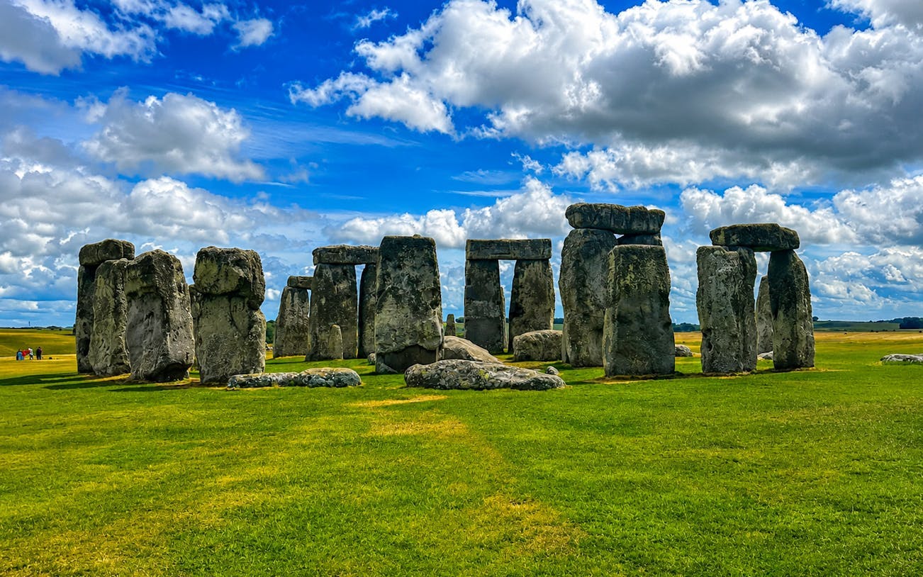 london: castle combe, bath, and stonehenge small-group day trip-1