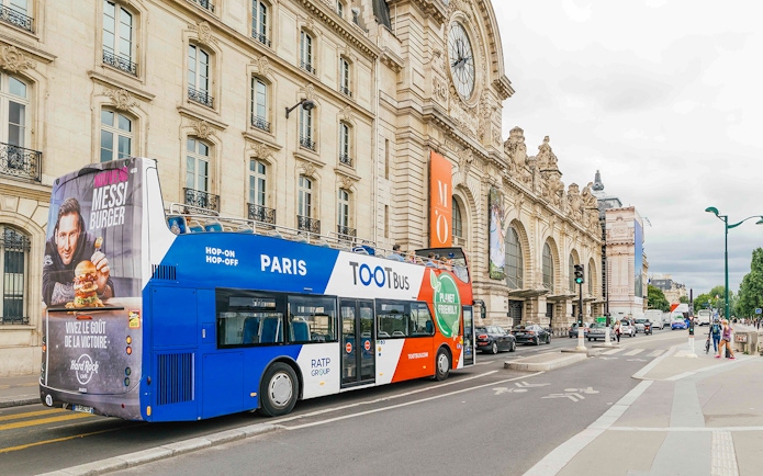 Tootbus in front of the Musée d'Orsay, Paris.
