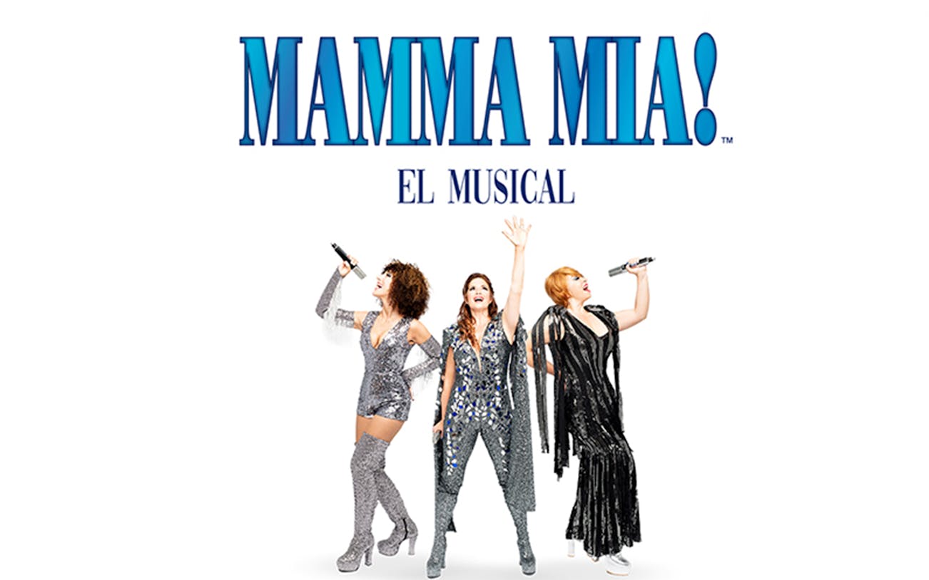 MAMMA MIA! El Musical performers in sparkling costumes holding microphones.