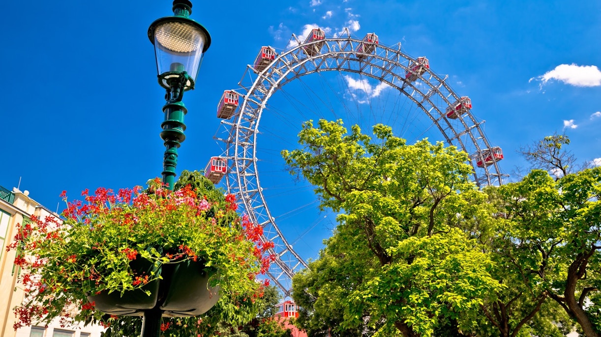 Vienna Ferris Wheel hours