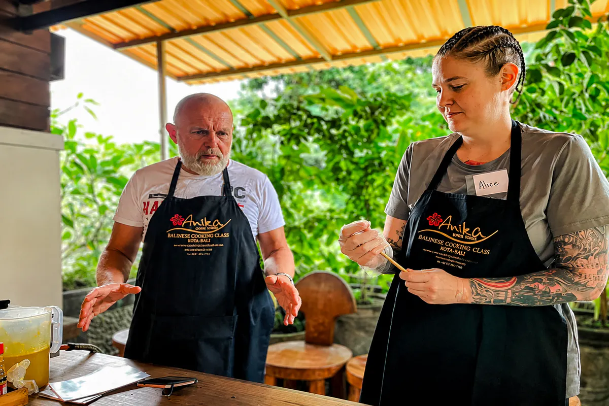 kuta balinese cooking class and market tour with free pick up-1