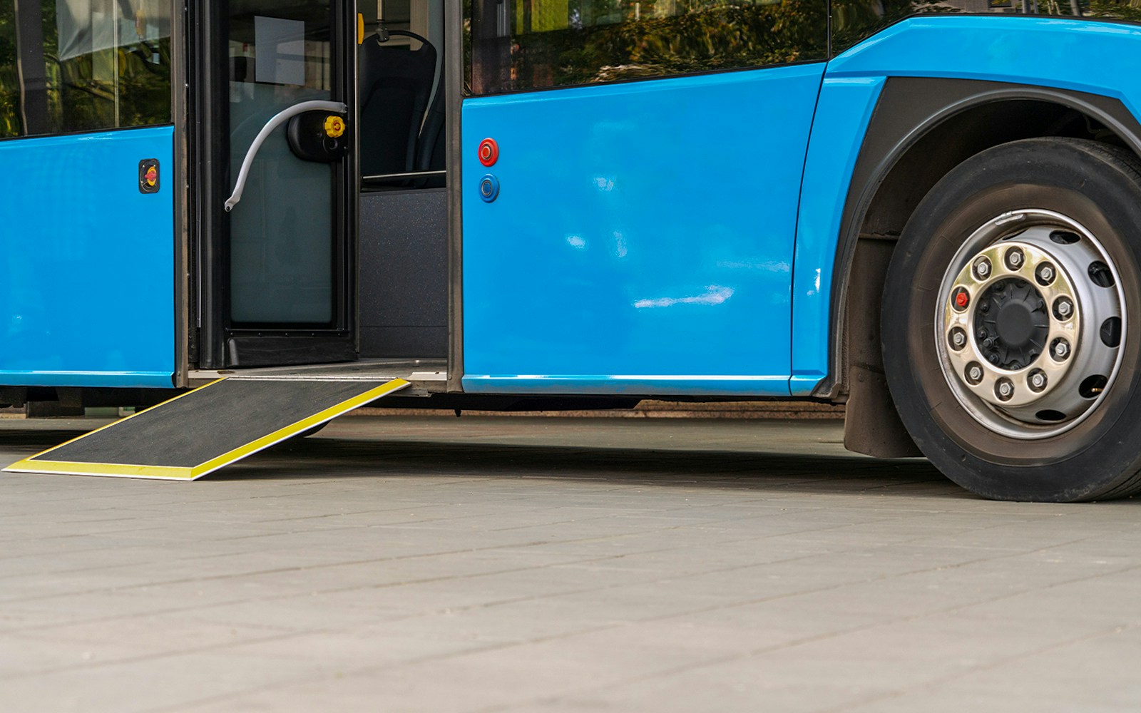 Accessible shuttle bus with ramp access