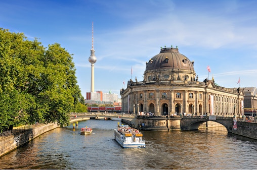 Berlin Spree River West Harbour or East-Side Sightseeing Cruise
