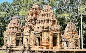 angkor temples small-group guided tour with french-speaking guide-1