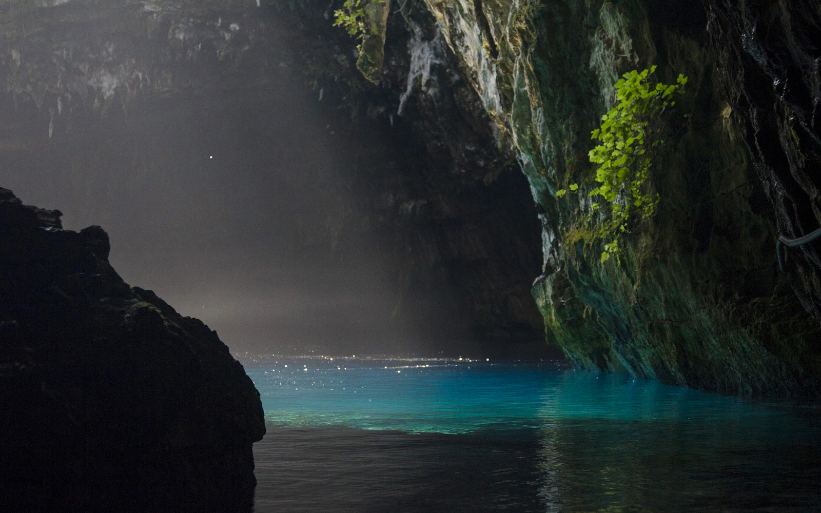 Kefalonia Highlights Day Tour: Melissani Lake, Drogarati Cave, Robola Winery & Myrtos Beach Viewpoint