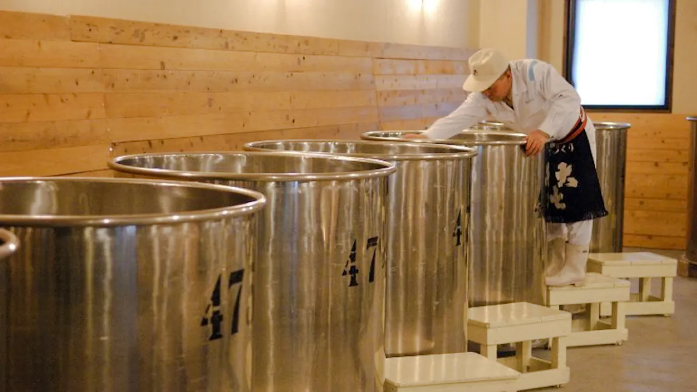 Nihonmatsu: Small-Group Daishichi Sake Brewery Tour with Tasting