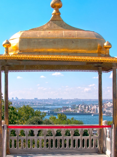 Gilded iftar Pavilion overlooking Bosphorus, Topkapi Palace, Istanbul.