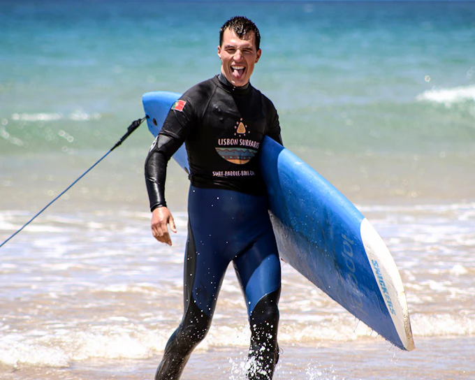 2-Hour Group Surf Lesson in Carcavelos Beach