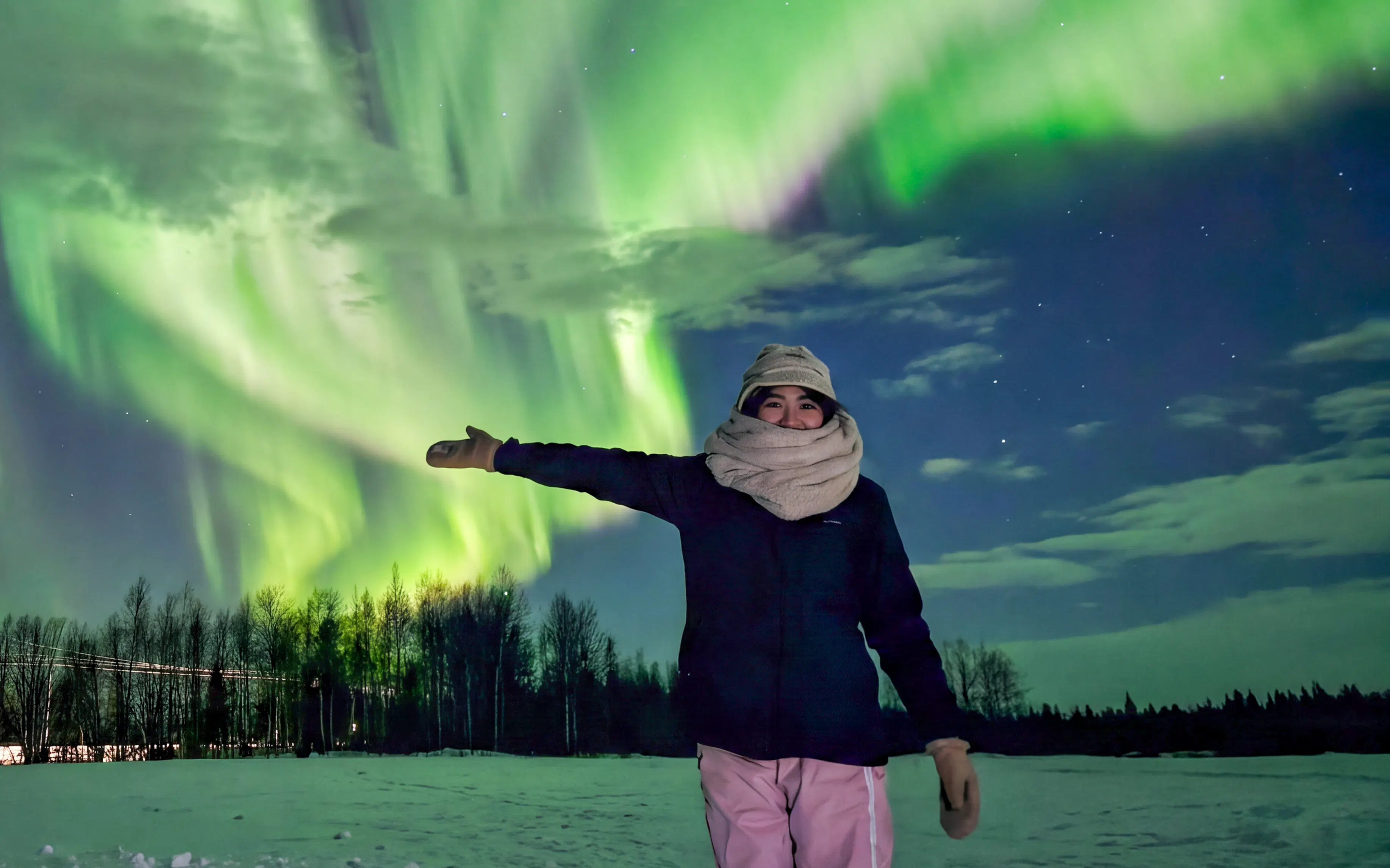 Kiruna: Small-Group Northern Lights Chase with Pickup