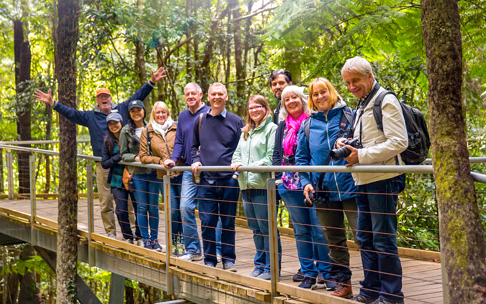 All-Inclusive Blue Mountains Tour with Scenic World, Zoo, Guided Bushwalks & River Cruise