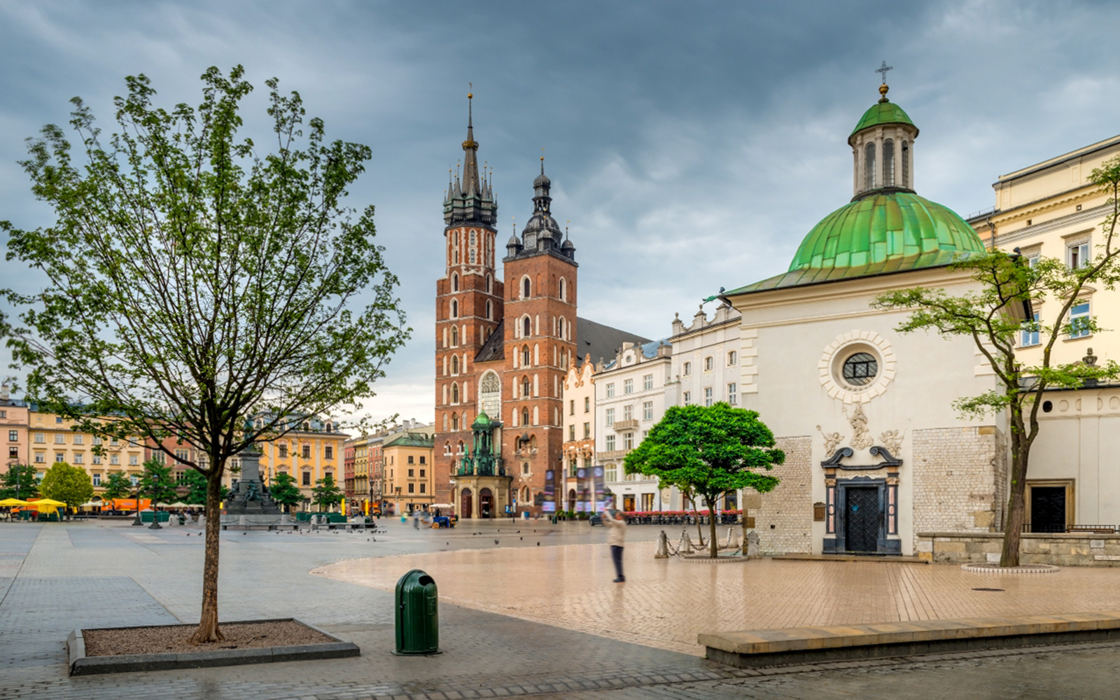 St. Mary's Basilica and Rynek Underground entrance in Krakow's Old Town.