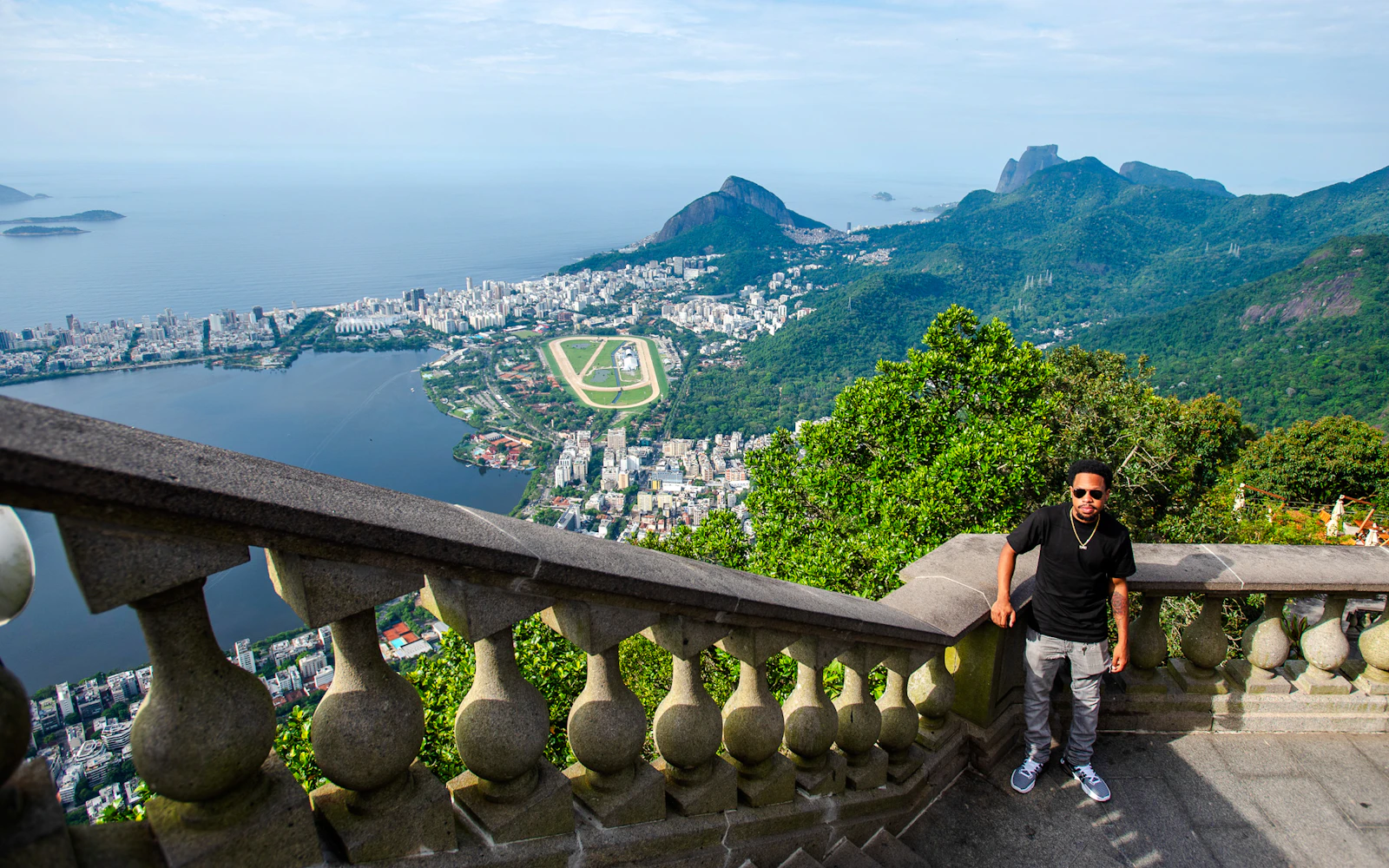 Rio de Janeiro Landmarks Photo Tour with Professional Photographer and Transportation Image 9
