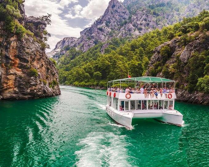 From Alanya: Green Canyon Boat Tour with Lunch & Hotel Transfers