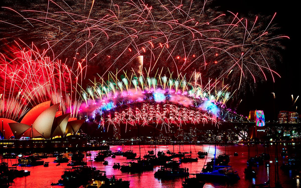 new year's eve cruise in sydney with dj & fireworks-4 new year's eve cruise in sydney with dj & fireworks-4