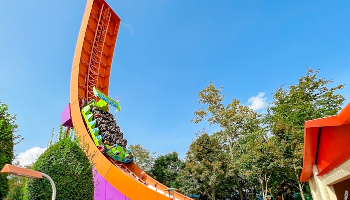 RC Racer ride at Disneyland Paris, Walt Disney Studios Park, with guests on a steep track.