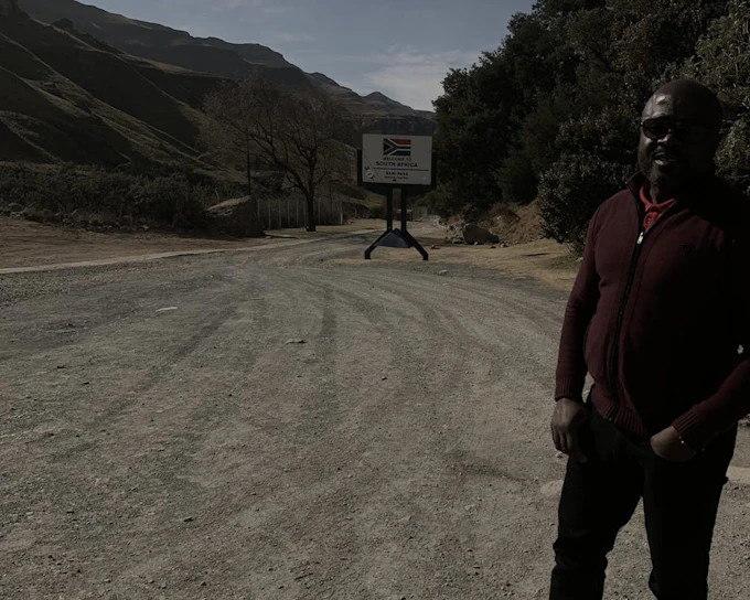 From Durban: Sani Pass and Lesotho 4x4 Tour with Cultural Village Visit
