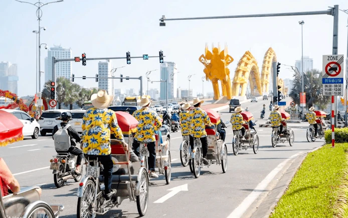 Da Nang Private Cycle Rickshaw Tour with Michelin-Selected Food