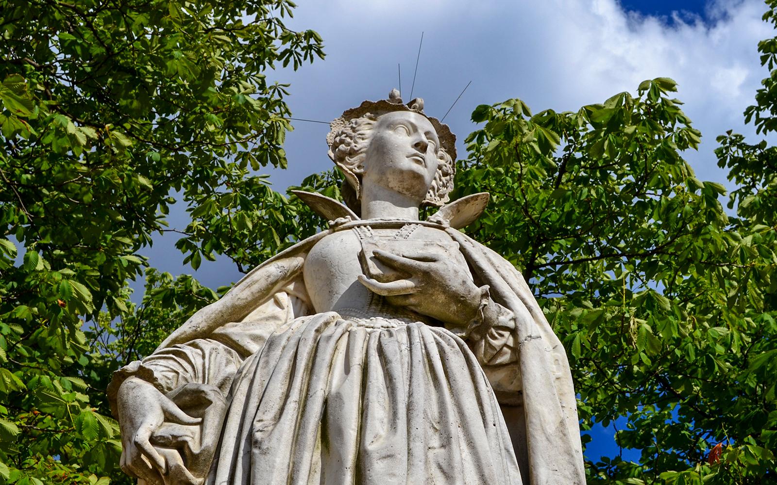 Statue of Mary Stuart, in Paris
