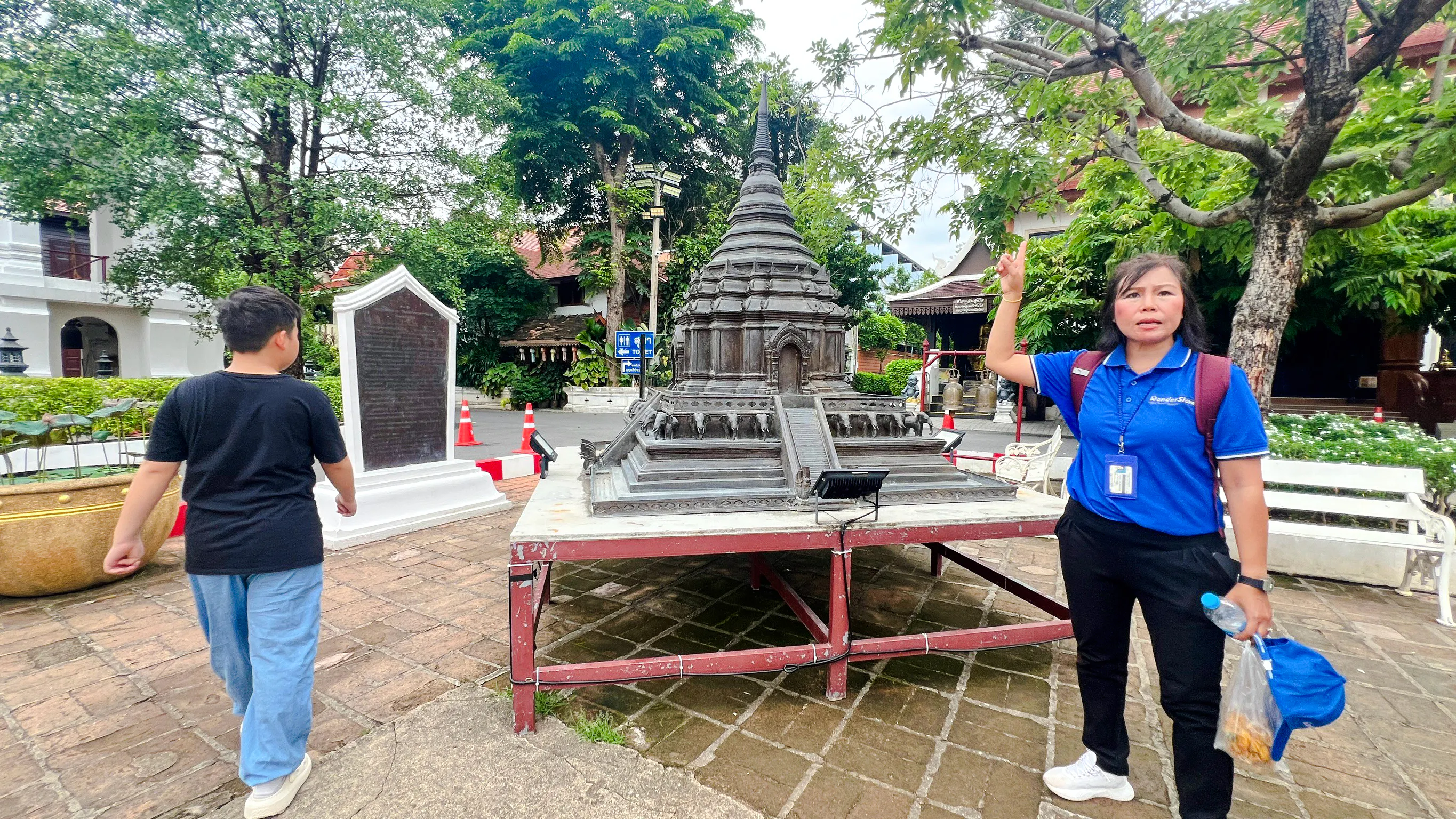 wat chedi luang küçük grup turu ve budist keşişle sohbet-9