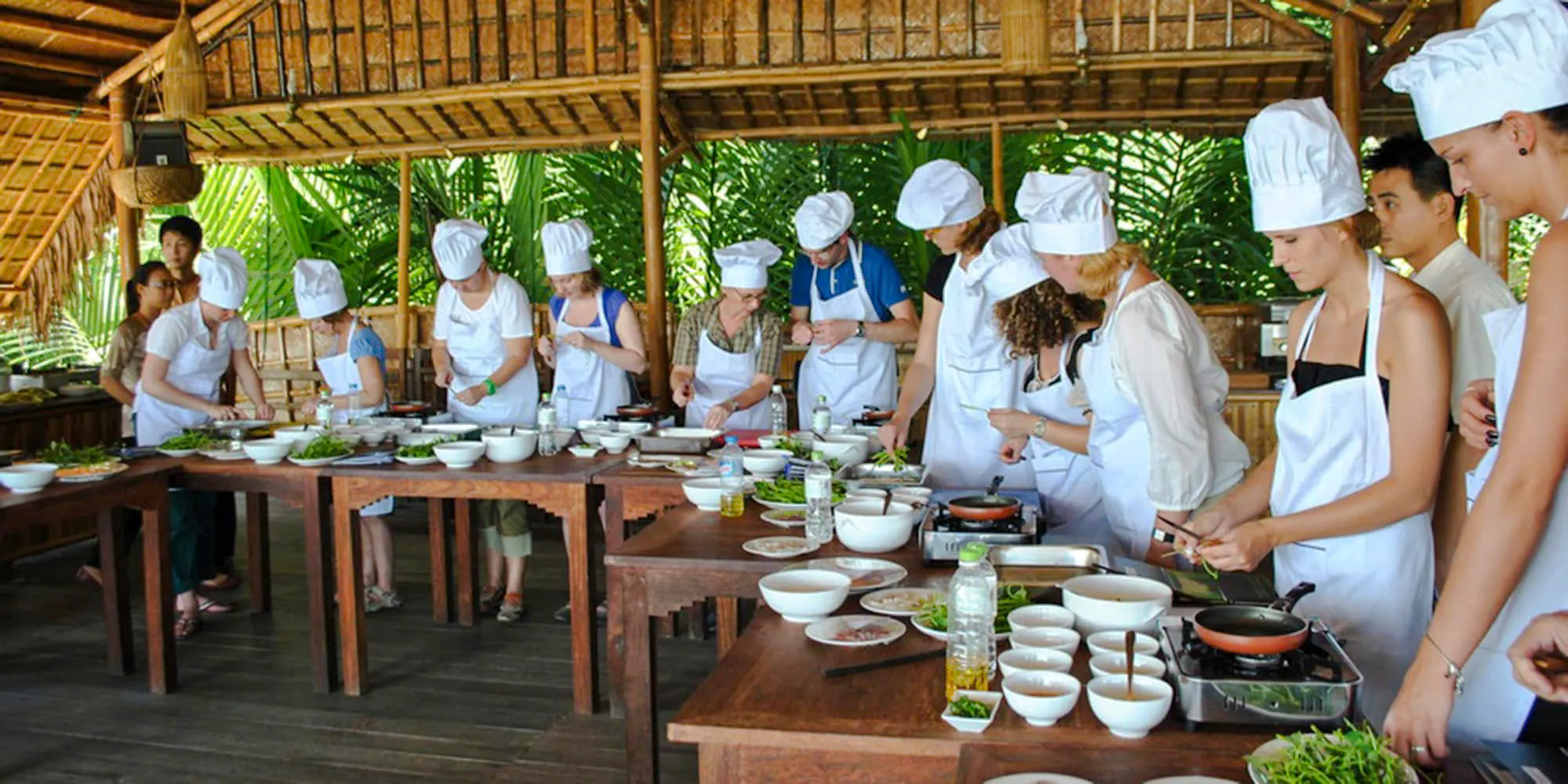 Hoi An Cooking Class with Local Market Tour at Tra Que Vegetable Village Image 4