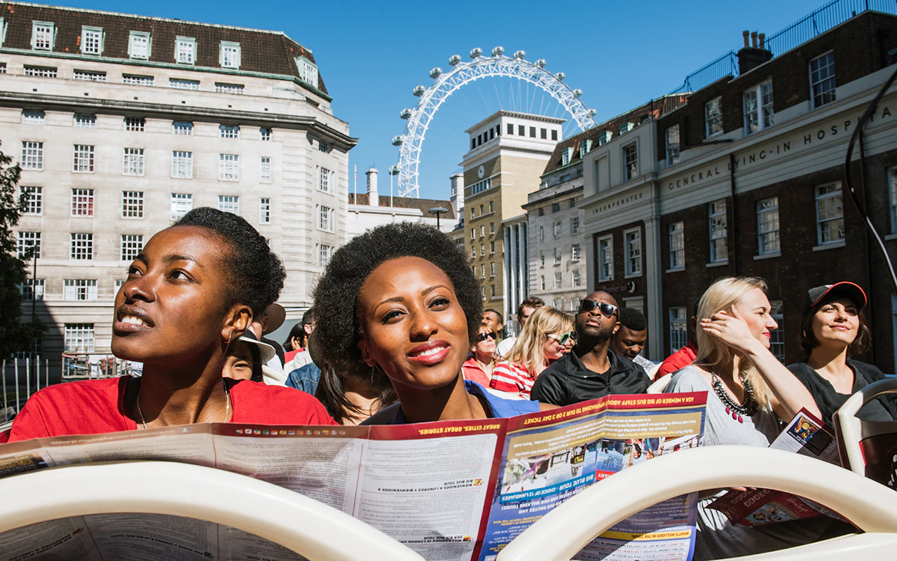 Combo: Tour in autobus Hop-on Hop-off di Londra con crociera sul Tamigi + Biglietti per il SEA LIFE Aquarium — 6