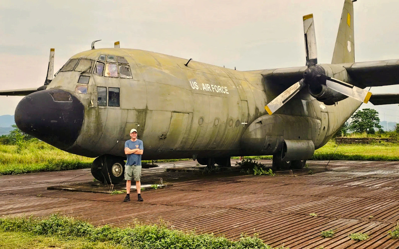 From Hue: DMZ Tour to Vinh Moc Tunnels, Khe Sanh Combat Base and Hien Luong Bridge