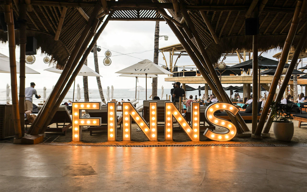 Zone Lagoon de la FINNS Beach Party : Super lit Lagoon (jusqu'à 10 personnes) — 4