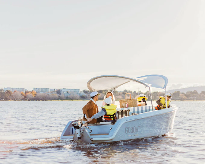 Self-Drive Electric Picnic Boat Tour in Canberra