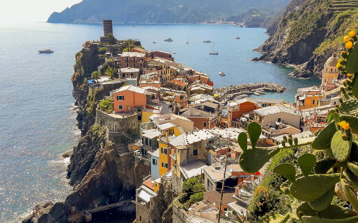 riomaggiore, monterosso and vernazza boat tour with guide from la spezia-6 riomaggiore, monterosso and vernazza boat tour with guide from la spezia-6