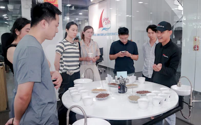 From Hanoi: Son La Coffee Farm Tour with Overnight Homestay