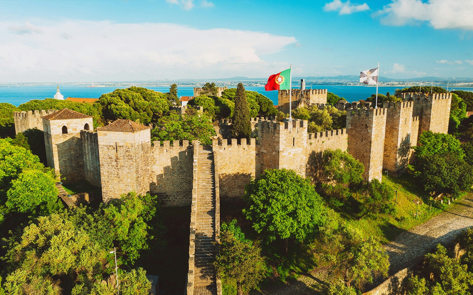 Sao Jorge Castle Lisbon Hop on Hop Off tours