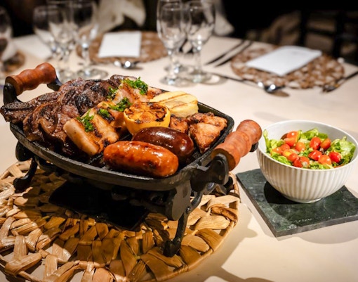 image of tango show with PREMIUM/executive dinner