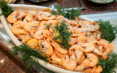 Shrimp platter garnished with dill at Tablao Cordobes.
