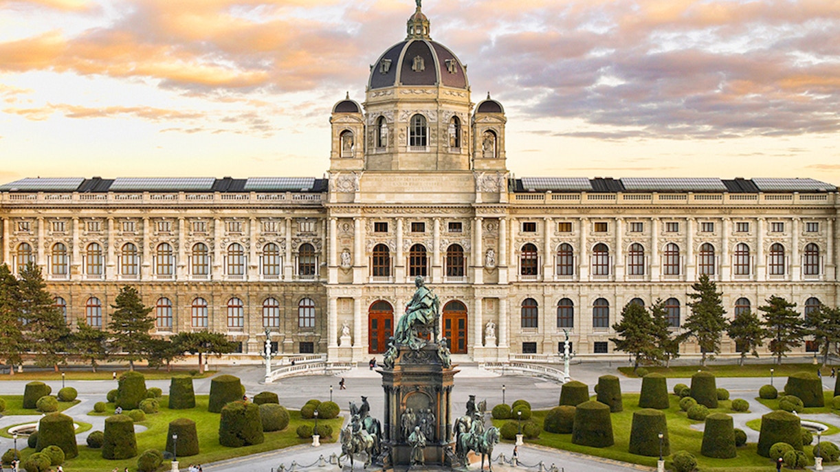 Attractions Near Weltmuseum Wien