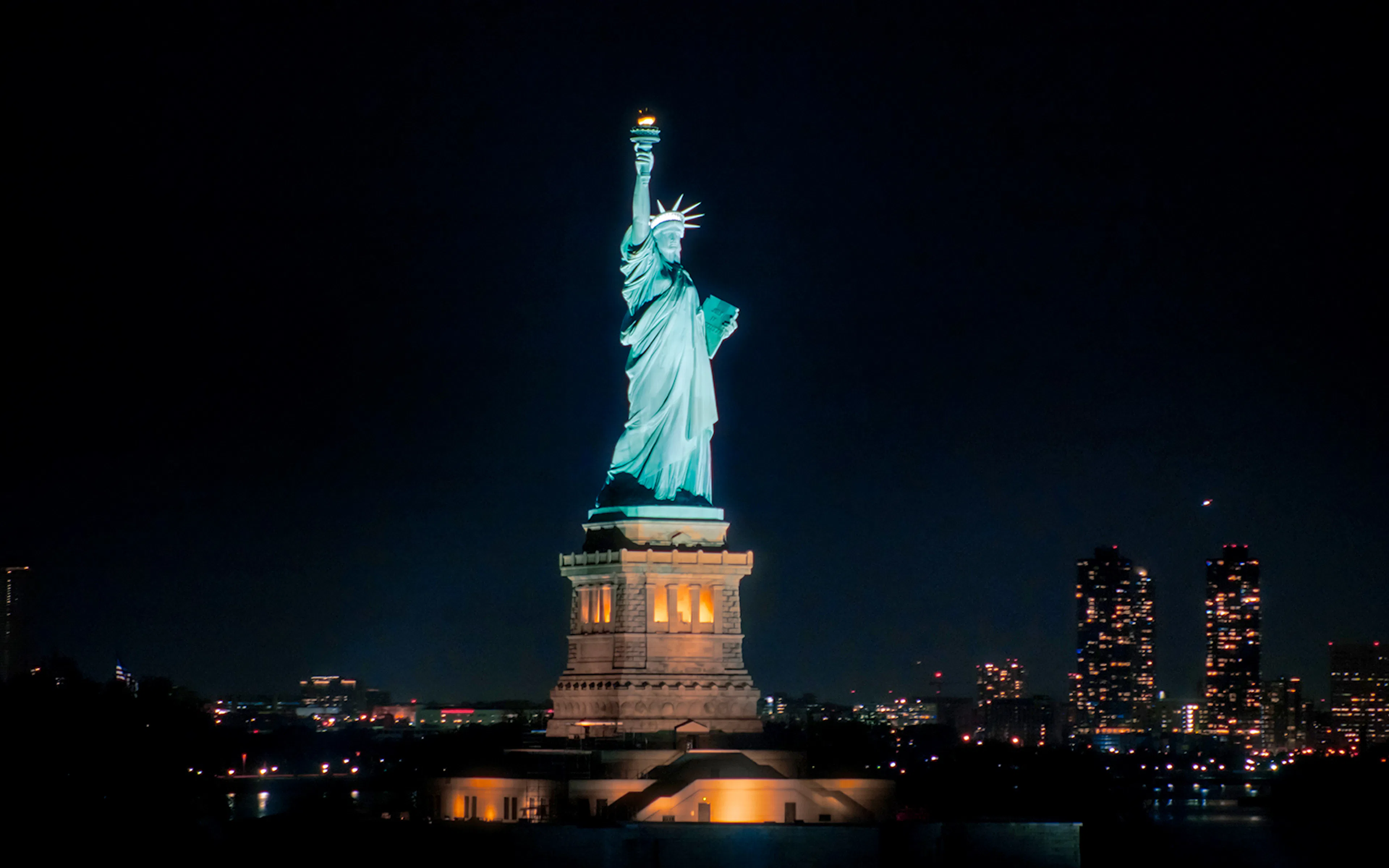 Watch New York come alive at night
