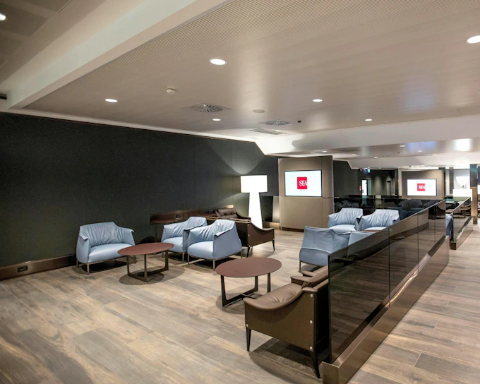Milan Linate Airport: Main Terminal Lounges (Domestic & International Departures) (Product 55586)