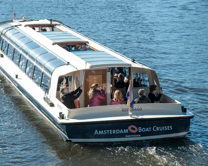Amsterdam: 75-Min Evening Canal Cruise with Live Guide