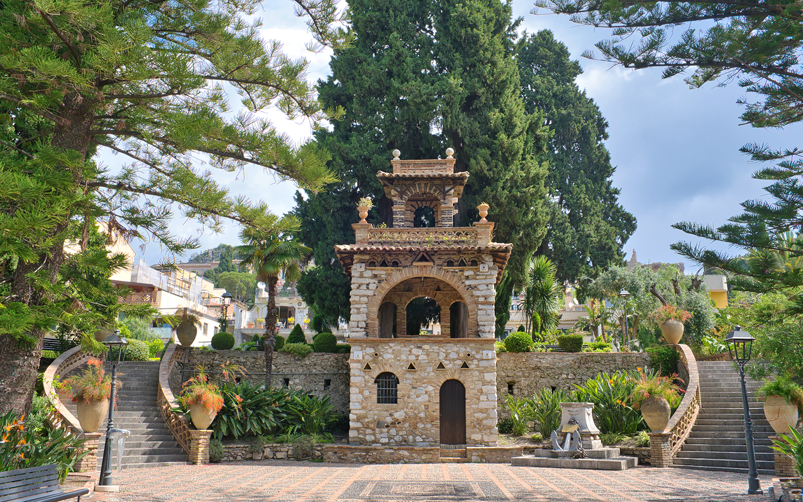 Villa Communale Rome to Amalfi day trip showcasing scenic coastal views and historic landmarks.