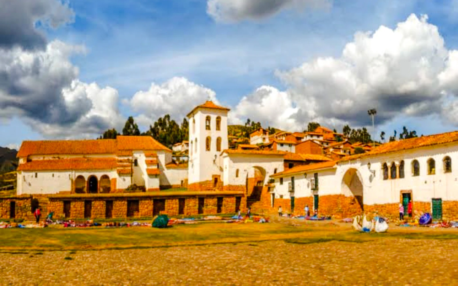 From Cusco: Sacred Valley Guided Tour with Pisac, Ollantaytambo and Chinchero (Product 53622)