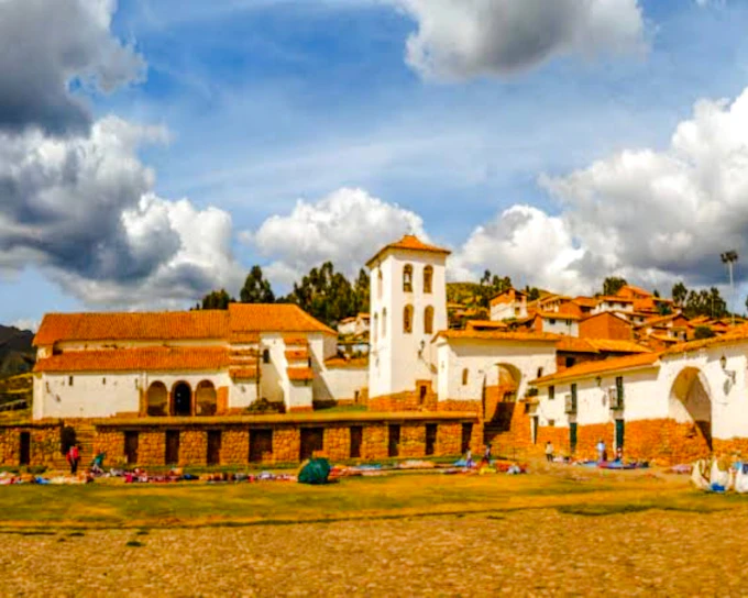 From Cusco: Sacred Valley Guided Tour with Pisac, Ollantaytambo and Chinchero (Product 53622)