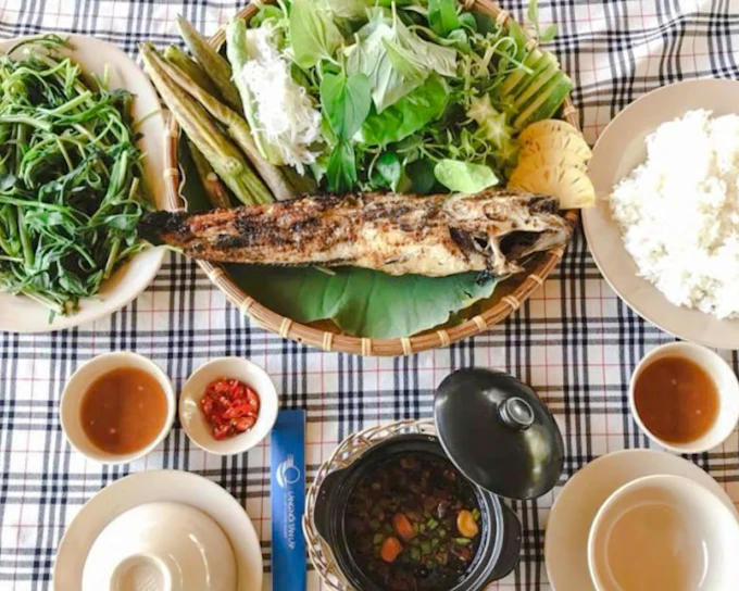 Ho Chi Minh City: Tan Lap Floating Village Day Tour with Boat Ride and Lunch (Product 52937)