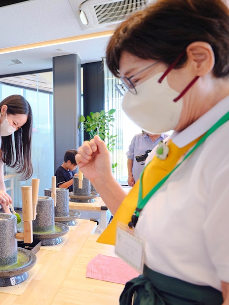 uji, kyoto: toegang tot het theemuseum met een matcha grind & brew experience-3