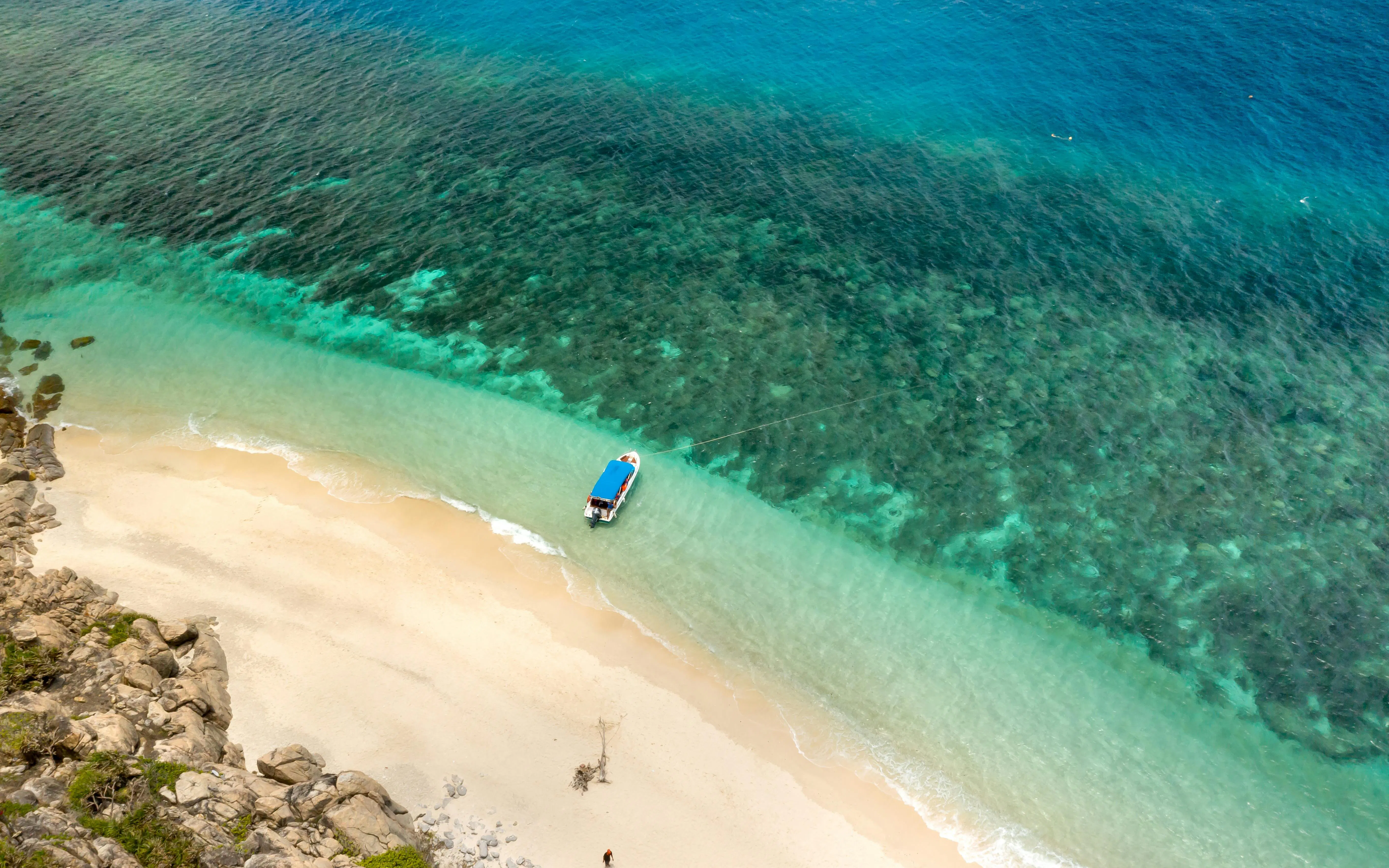 Ba Trai Dao (Three Peaches) Beach