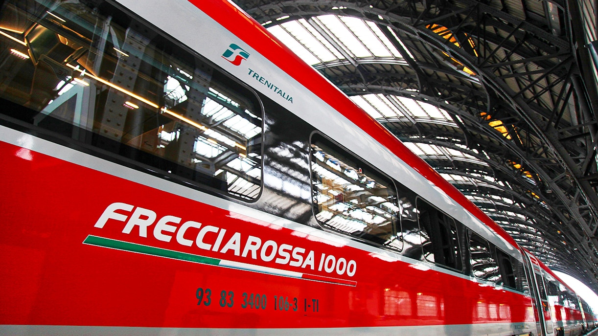 frecciarossa 1000 train's exterior view