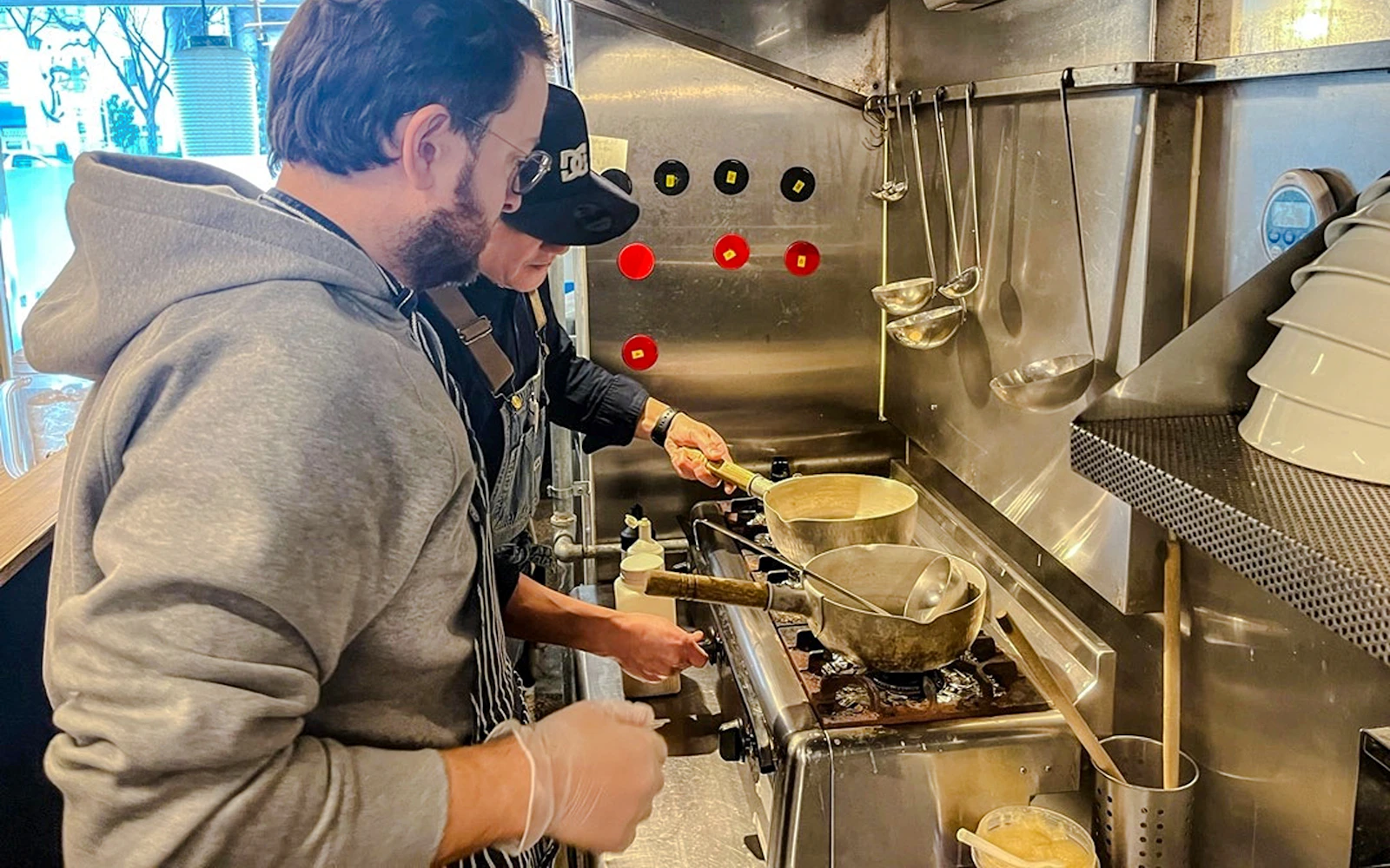 Osaka Ramen-Making Cooking Class Image 9