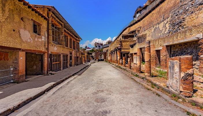 Decumanus Maximus anciient road main arteries of city